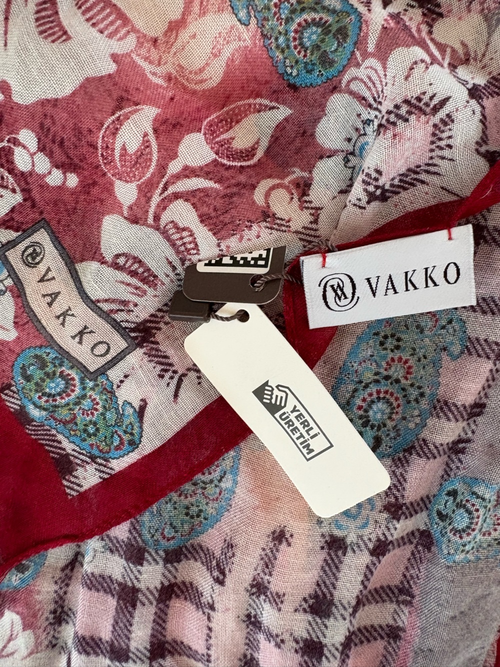 NWT VAKKO Scarf